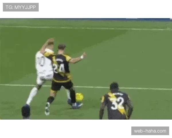 足球假摔判罚规则详解及裁判判定关键标准