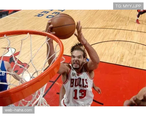 诺阿通过高强度防守和篮下封盖提升球队内线稳定性