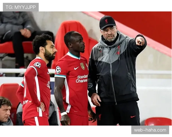 利物浦边路爆破手如何在强强对话中撕开防线并主导进攻节奏？